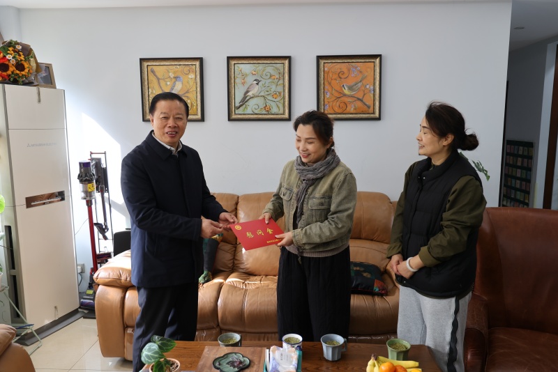 图片_0880804010d49bd373_副本.jpg