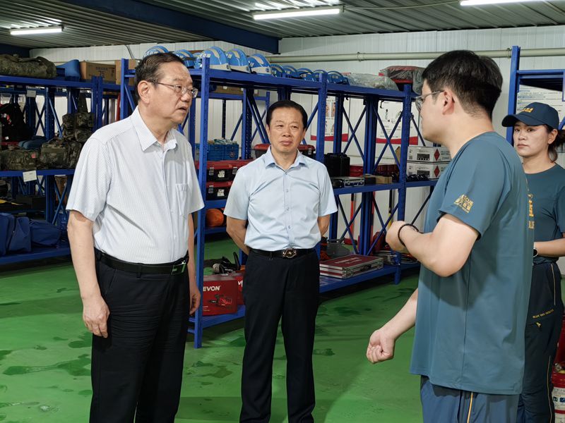 市政协调研_副本.jpg